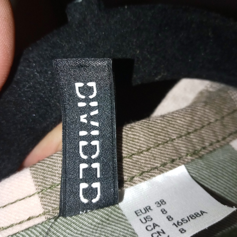 DIVIDED Flannel
